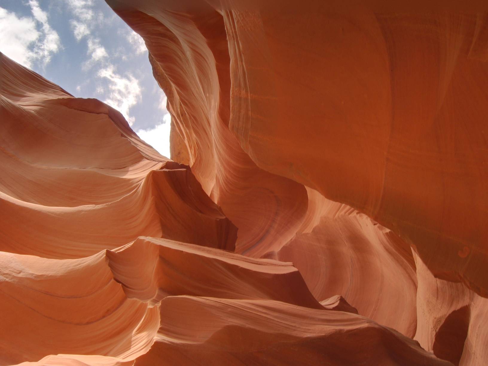 Image: The crevices of the Lower Antelope Canyon