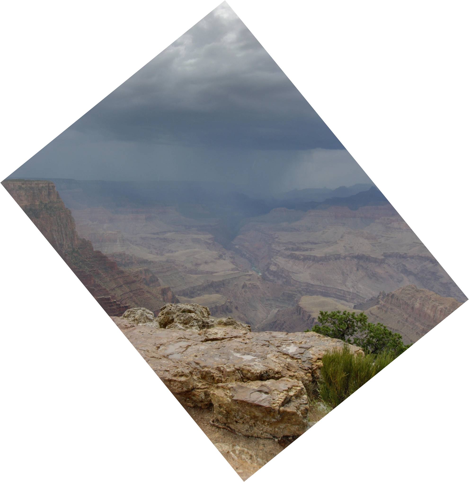 Image: A rainstorm at the northern rim of the Grand Canyon